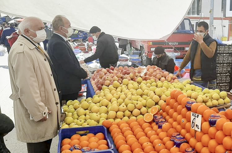 İYİ Parti Saray’da Çarşı Pazar Gezdi